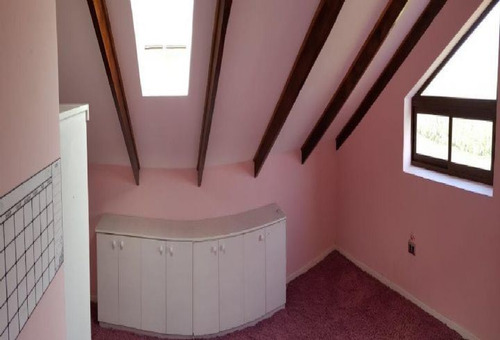 Casa En Venta De 5 Dorm. En Concón