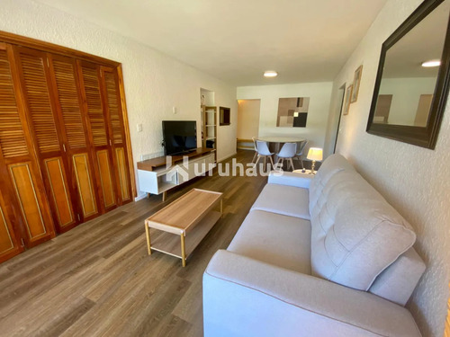 Venta Apartamento Tres Dormitorios Punta Del Este Playa Mansa Arcobaleno