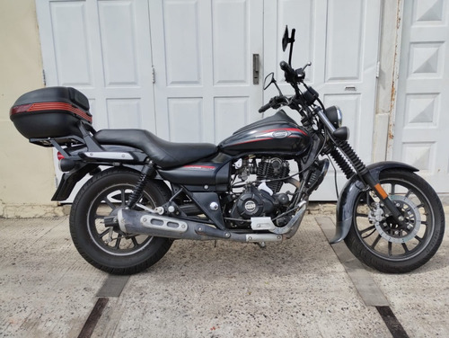 Bajaj Avenger 220 - Año 2017