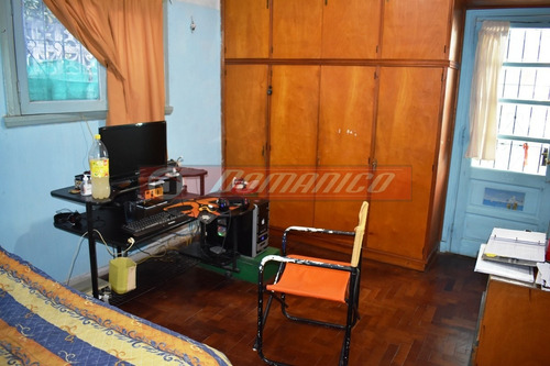 Imagen 8 de 13 de Casa En Venta En Castelar