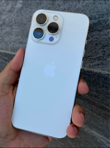 iPhone 13 Pro, Núm De Modelo Mlup3e/a, Capacidad 256gb, Color Blanco Upc 1-94252 87660 2 (Usado)