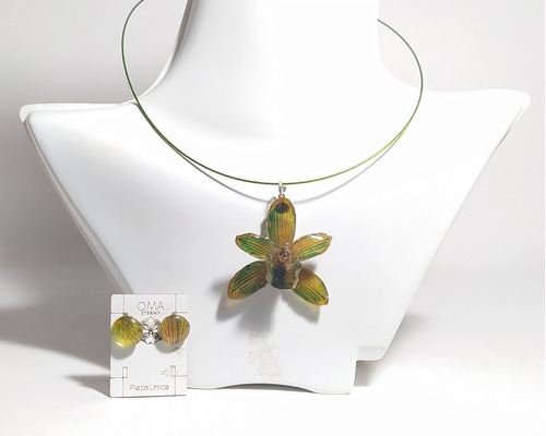 Gargantilla Redonda Con Dije Y Aretes De Orquídea