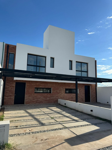 Colinas De Manantiales, Duplex A Estrenar!