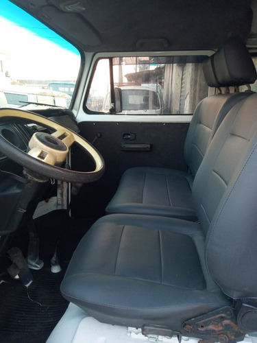 Imagem 5 de 12 de Volkswagen Kombi 2004 1.6 3p Gasolina