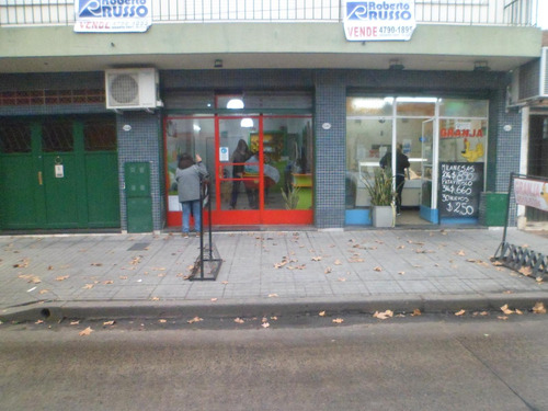 Venta En Block Ph 4 Amb  Más Local Con Renta En Olivos. Se Escuchan Ofertas.