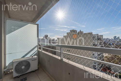 Departamento - 2 Ambientes Con Balcón Y Cochera - Colegiales - Venta