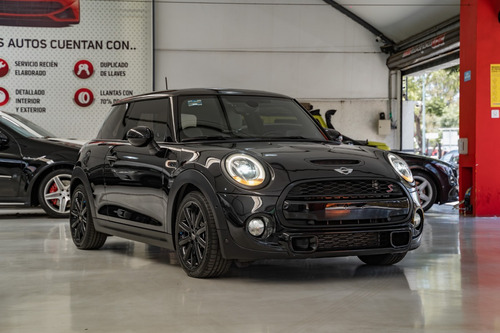 MINI Cooper S 2.0 Hot Chili 5 Puertas At