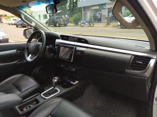 Imagem 7 de 12 de Hilux 2.8 Srx Srx Cd 2017