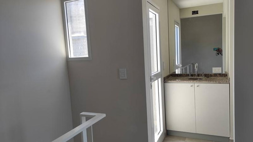 Venta Departamento 1 Dormtiorio Duplex Sin Expensas. Liniers Y Rioja. Oportunidad Rosario