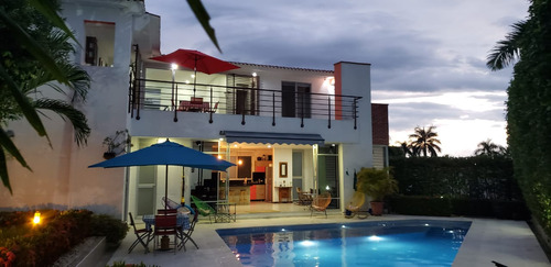 Moderna Casa Campestre Con Piscina Privada En Condominio650m