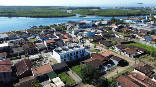 Sobrado De 3 Dormitorios Sendo1 Suite 80m Da Lagoa