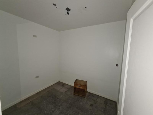 Imagen 9 de 22 de Casa 5 Ambientes Con Parque Y Entrada Para Autos