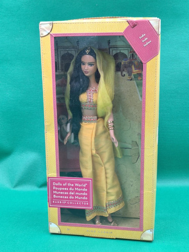 Barbie India Passport Dolls World 2010 Recolocada