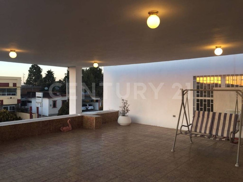 Imagen 9 de 30 de Hermosa Casa Cerca De El Mirador