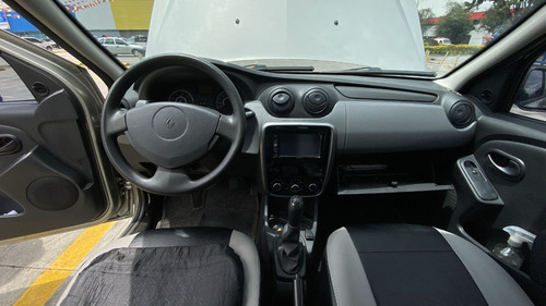Imagen 9 de 18 de Renault Logan Familier