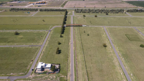 Imagen 4 de 16 de Lote En Los Pasos Del Jockey Barrio 3
