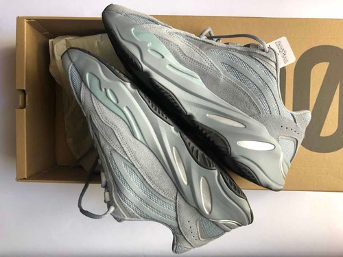 Zapatillas adidas Yeezy 700 V2 Hospital Blue