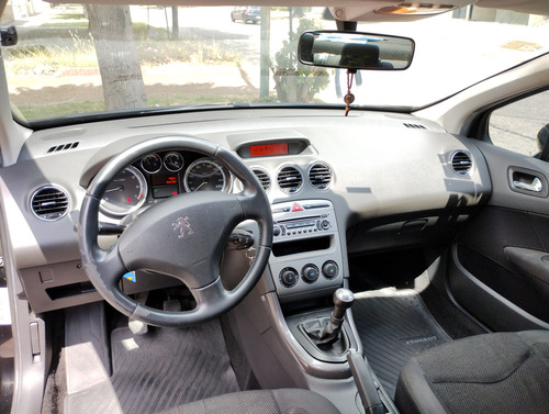 Peugeot 408 2.0 Allure 143cv