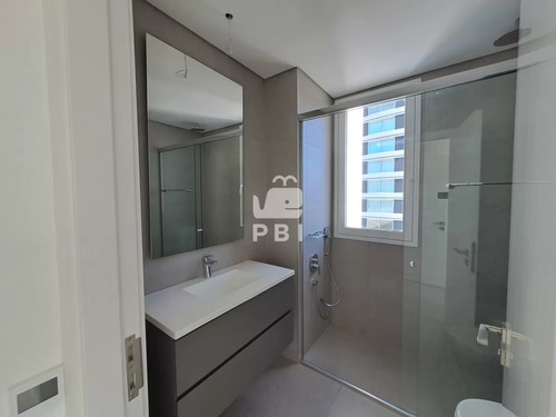 Venta Residencia De Alta Gama 4 Dormitorios En Suite Punta Del Este - Le Parc Iii - Ref : Pbi13701