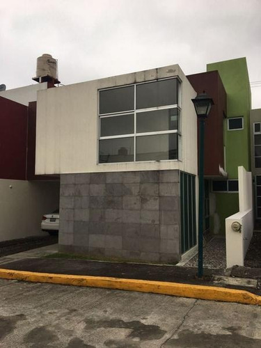 Imagen 5 de 5 de En Venta Bonita Casa Frac Privado Cerca Coca Cola Coatepec Ver.,