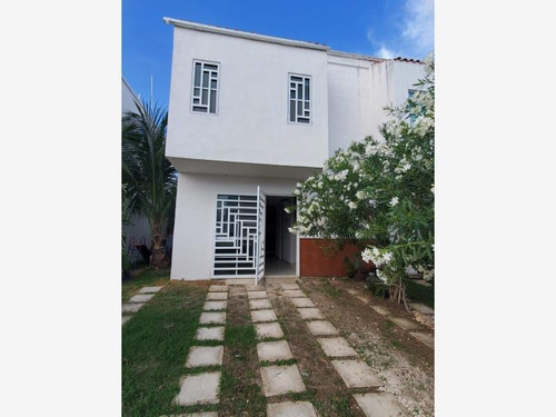 Imagen 2 de 12 de Casa Sola En Venta Playa Azul