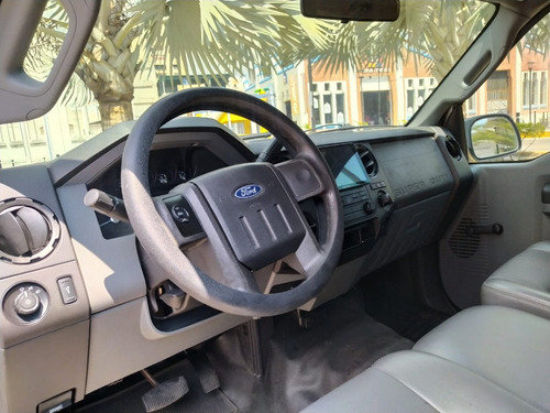 Imagen 10 de 14 de Ford F-250