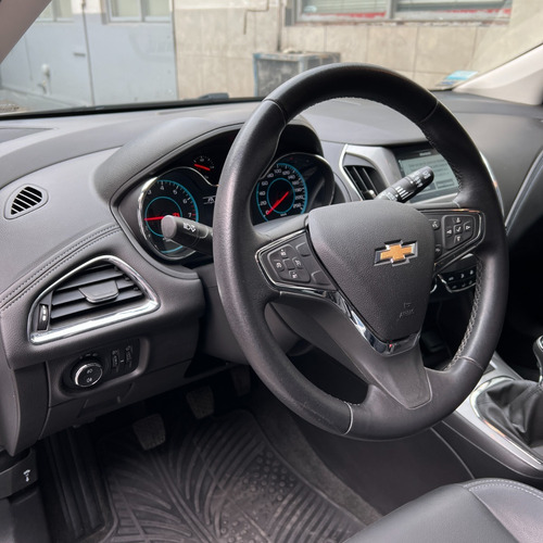 Imagen 6 de 16 de Chevrolet Cruze Lt Mt 5p 2020