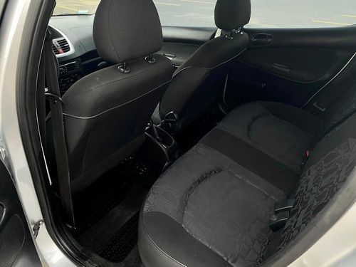 Peugeot 207 2011 1.4 Xs