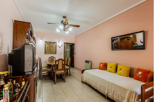 Casa . Dúplex . 4 Ambientes . Patio . Cochera . Apto Credito . Permuta . Ramos Mejia