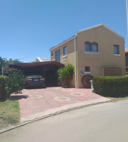 Imagen 1 de 16 de Vende Linda Casa Los Maitenes, Calle Larga