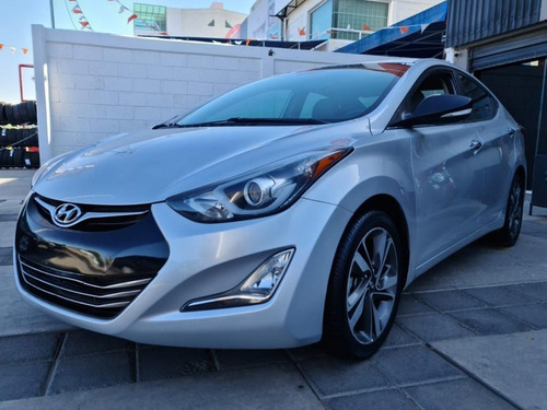 Hyundai Elantra Limited Navi Aut 1.8l V4 145 Hp Plata 2016