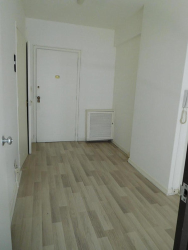 Imagen 7 de 17 de Centro Monoambiente Al Frente De 34 M2, Apto Vivienda O Profesional, Muy Luminoso