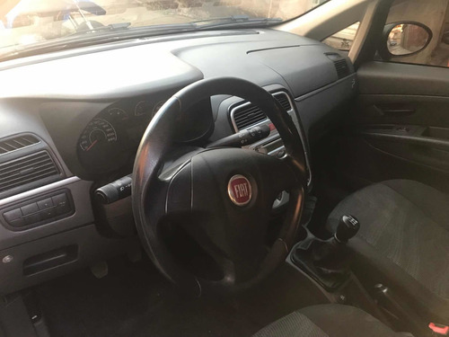 Imagem 8 de 11 de Fiat Punto 2012 1.4 Attractive Flex 5p