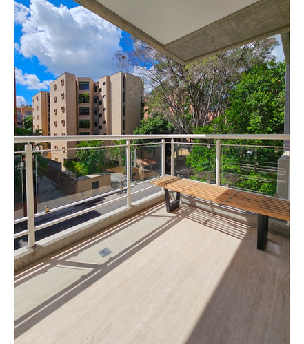 Apartamento En Alquiler 160 M2 - Urb. Campo Alegre