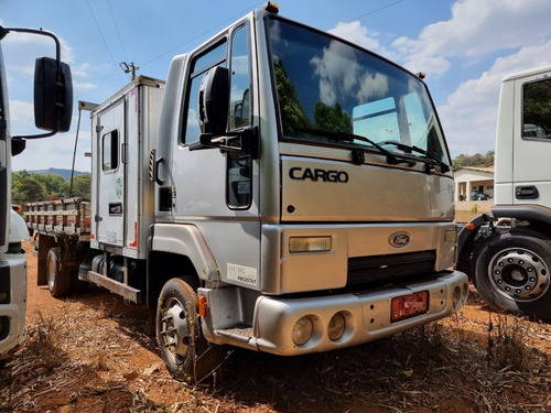 Imagem 11 de 15 de Ford Cargo 816 Ano 2013 Cabine Suplementar