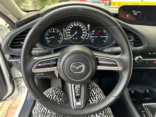 Mazda 3 Touring Hybrido 2.0 Mod 2023