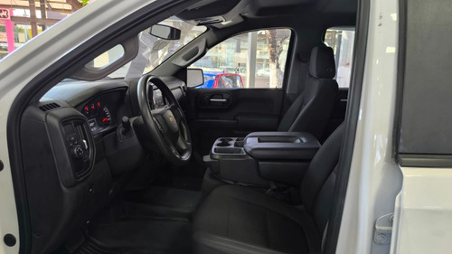 Chevrolet Silverado PAQ E. WT DOBLE CABINA 4X2 MOTOR V6 4.3L