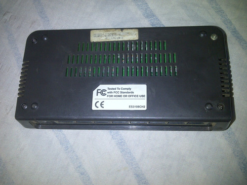 Imagen 4 de 4 de Suiche Advantek Networks De 8 Puertos Red Lan Usado