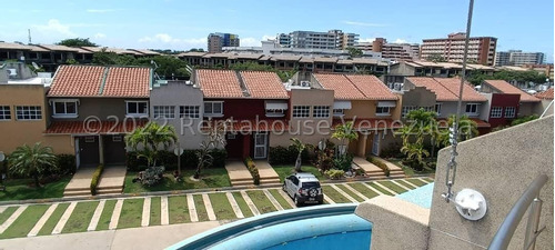 Ms: 23-10636 Se Vende Town House En Puerto Encantado, Complejo Pueblo Viejo. Higuerote.