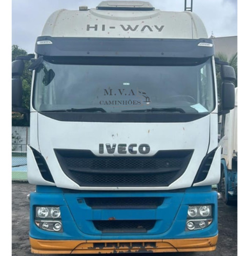 Iveco Stralis 440 6x2 T Ano 2020/2021.