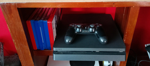 Ps4 Slim De 1 Tera Con 6 Videojuegos 1 Control Sin Batería Negro (Usado)