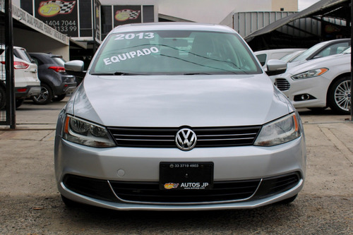 Volkswagen Jetta 2.5 Style Active Mt