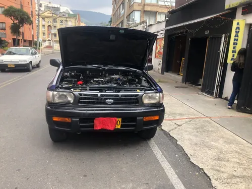 Nissan Pathfinder 3.3 R50 Std