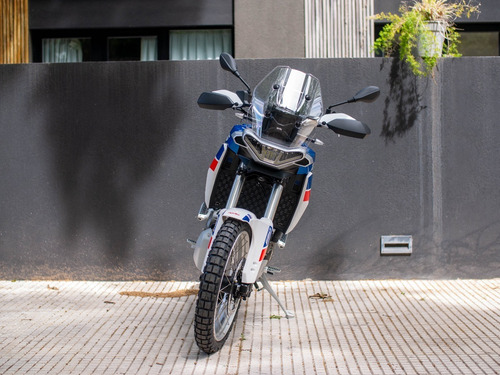Imagen 4 de 25 de Aprilia Tuareg 660cc Reserva Ya