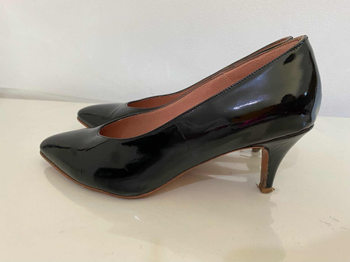 Zapatos Stilettos Negros De Charol Sybil Vane Cuero