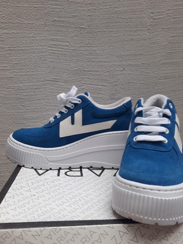 Zapatilla Plataforma 47 Street Jeffrey Campbell Forever 21