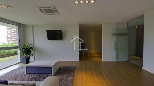 Vendo Apartamento En Edificio Arenas Del Mar Ii- Ref: 218