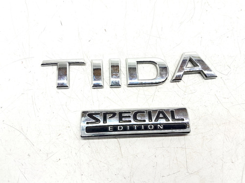 Emblema Letras Tapa Cajuela Nissan Tiida Hb 2007-2018