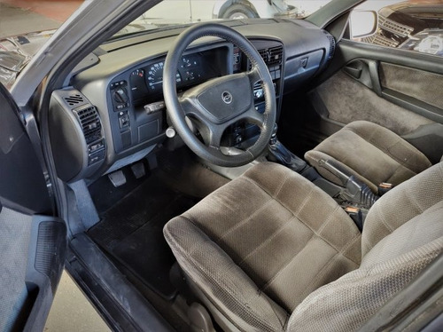 Imagem 11 de 15 de Omega 2.0 Mpfi Gls 8v Gasolina 4p Manual
