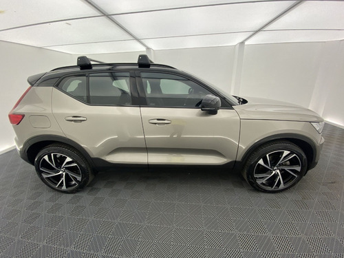 Imagen 15 de 25 de Volvo Xc 40 B5 2.0 2022